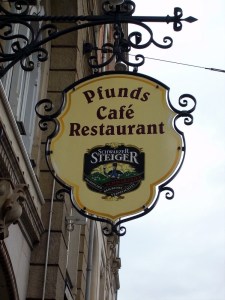 pfunds 25