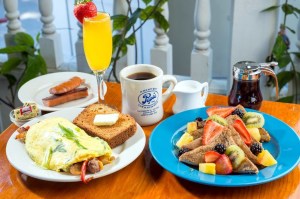 key-west-food-10-pepes-omelet-special-french-toast-fruit