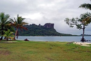 pohnpei-1a-sokehs-rock