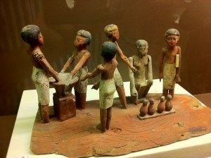 beer-11-egyptian-wooden-model-of-beer-making-in-ancient-egypt